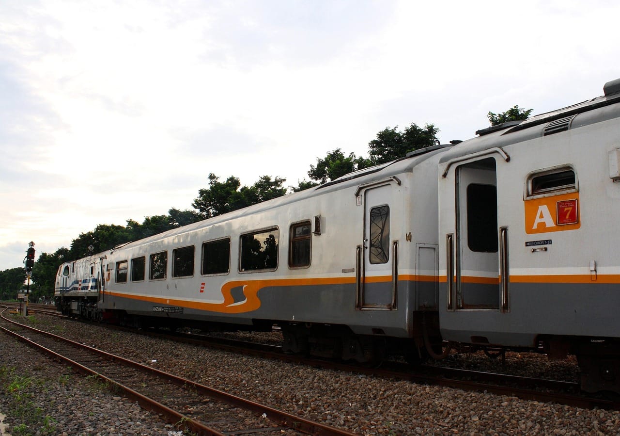 Bukan Sekadar Transportasi, Inilah Sejarah Panjang Kereta Api di Indonesia
